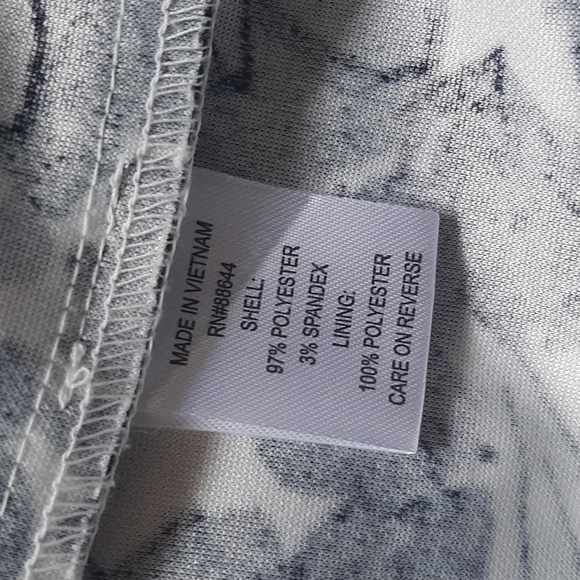 MJ Studio Floral Bell Sleeves Midi Pencil Dress. - Picture 10 of 10